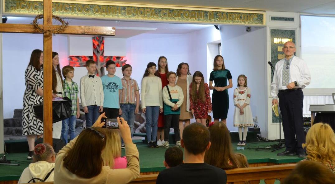 Новий випуск в Недільній школі