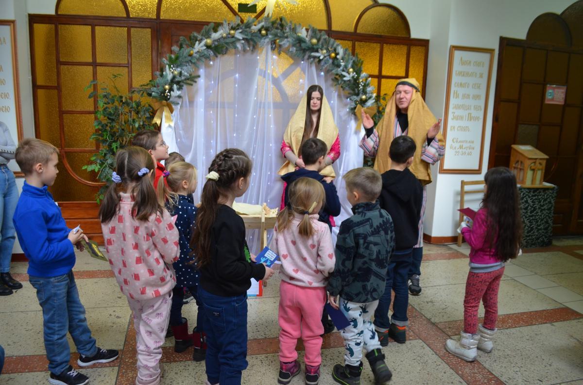 Різдвяні святкування у Євангельській церкві "Благодать"