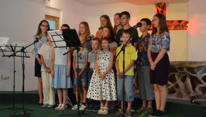 Один день із життя церкви "Благодать"