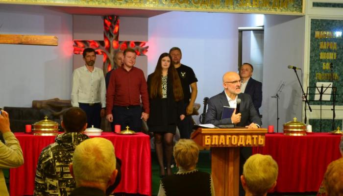 Посвячення нового диякона в церкві "Благодать"